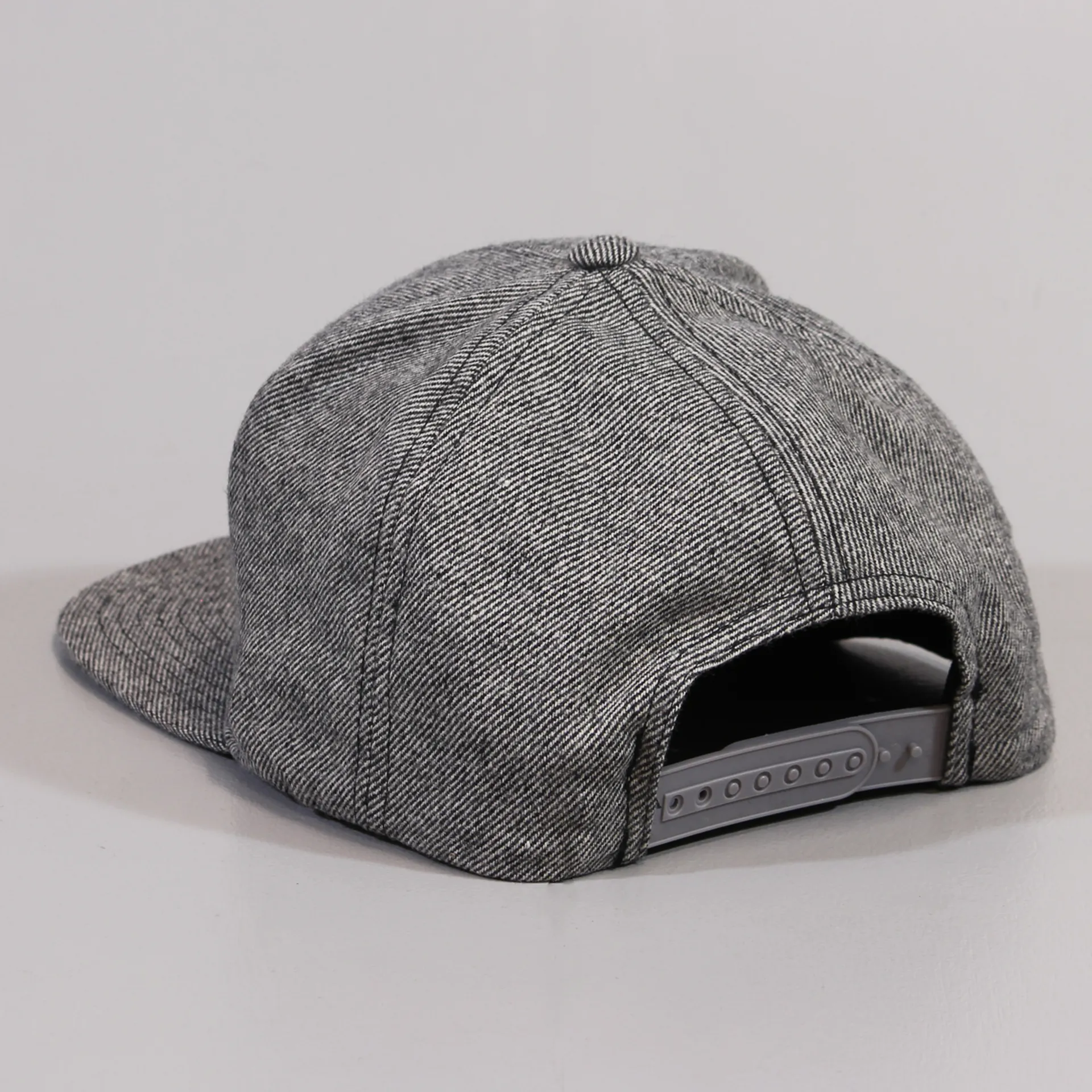 Brixton Rift Snap Back Cap in Indigo and Red Reference: 18400 | Traclet