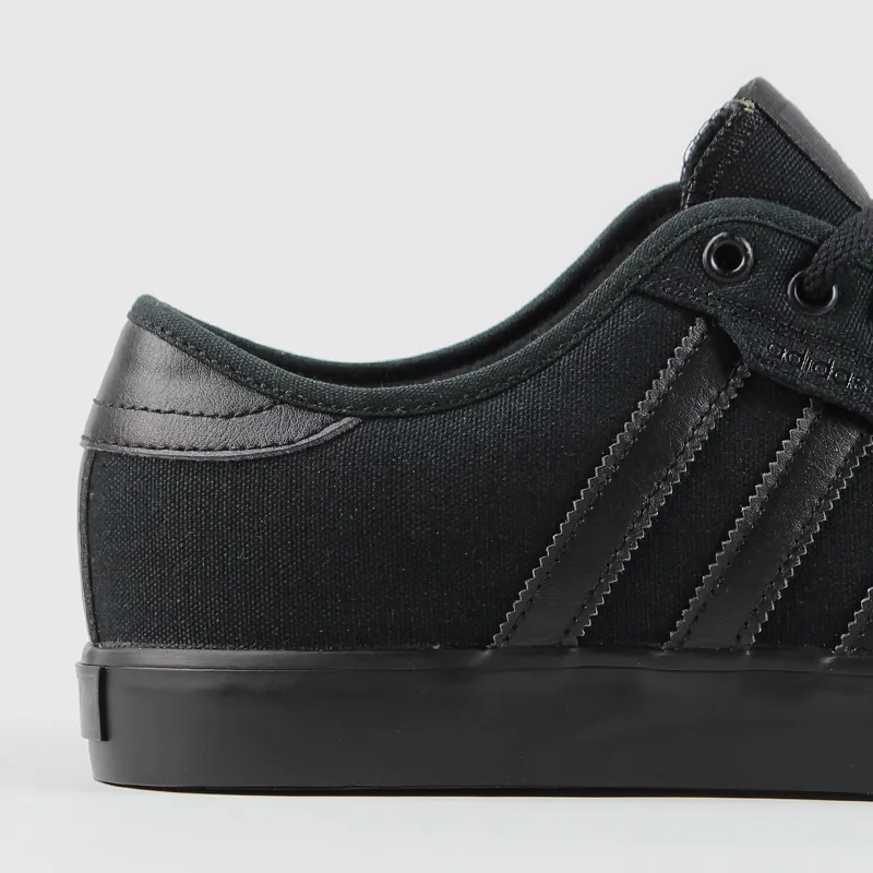 Adidas Seeley Shoes Black-1