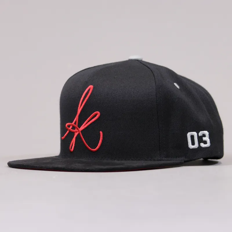 King Signature 4 Pinch Panel Snapback - Black