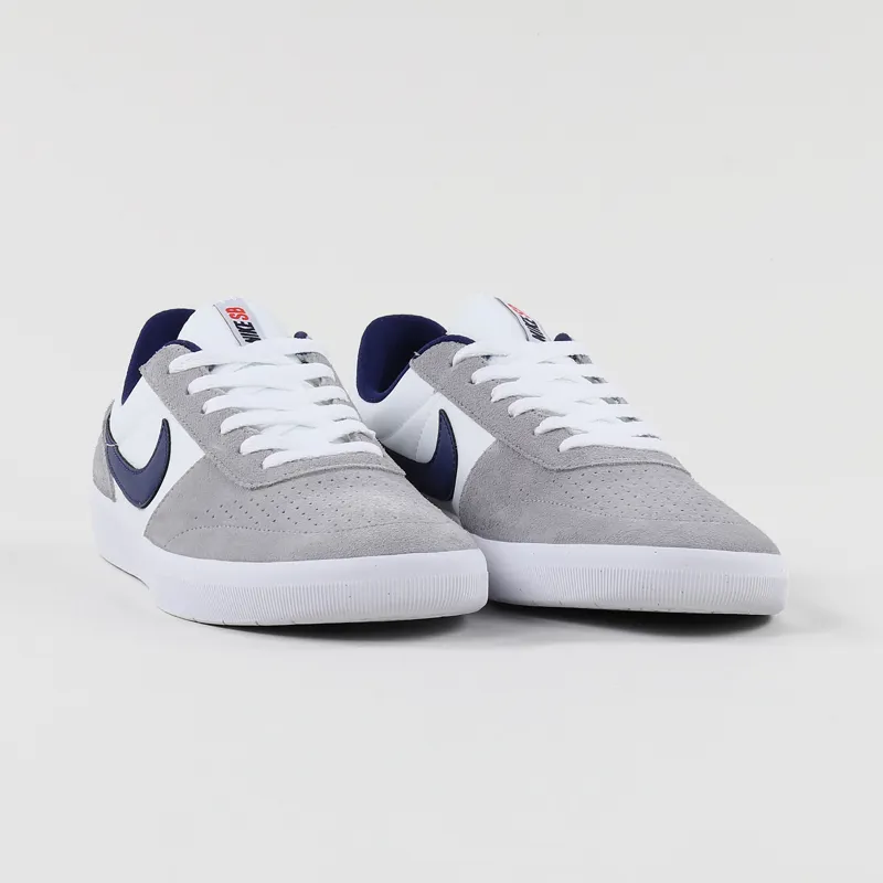 campana Todo el mundo Policía Nike SB Team Classic Suede Skate Shoes Wolf Grey Blue Void White