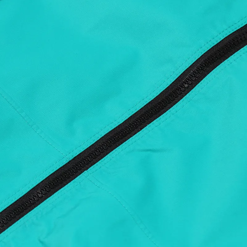 The North Face 1990 Mountain Q Jacket Jaiden Green-3