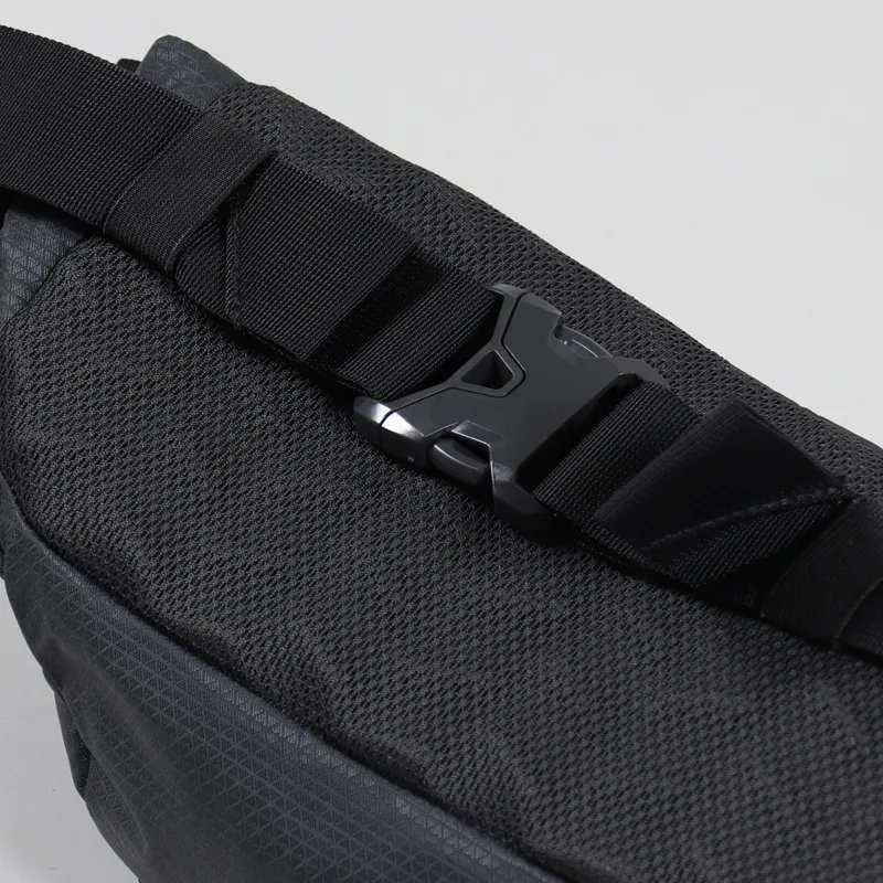 The North Face Lumbnical Bag Asphalt Grey Black-4