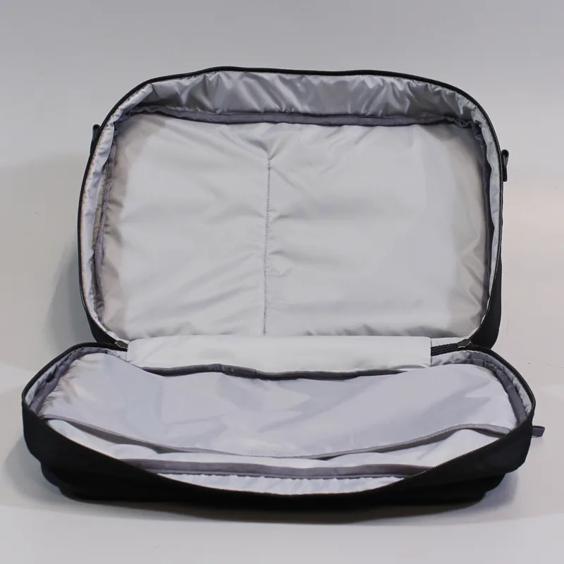 Patagonia Shoulder Strap Travel Water Resistant Bag 26L Black