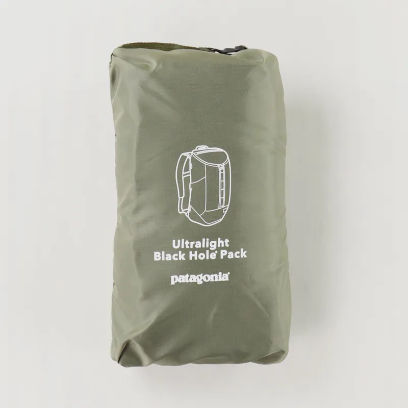 Patagonia Ultralight Black Hole Pack 20L Ink Black-3