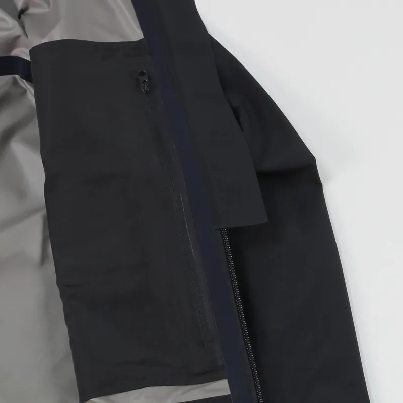 The North Face Red Label Windstopper Serow Light Jacket Black-6