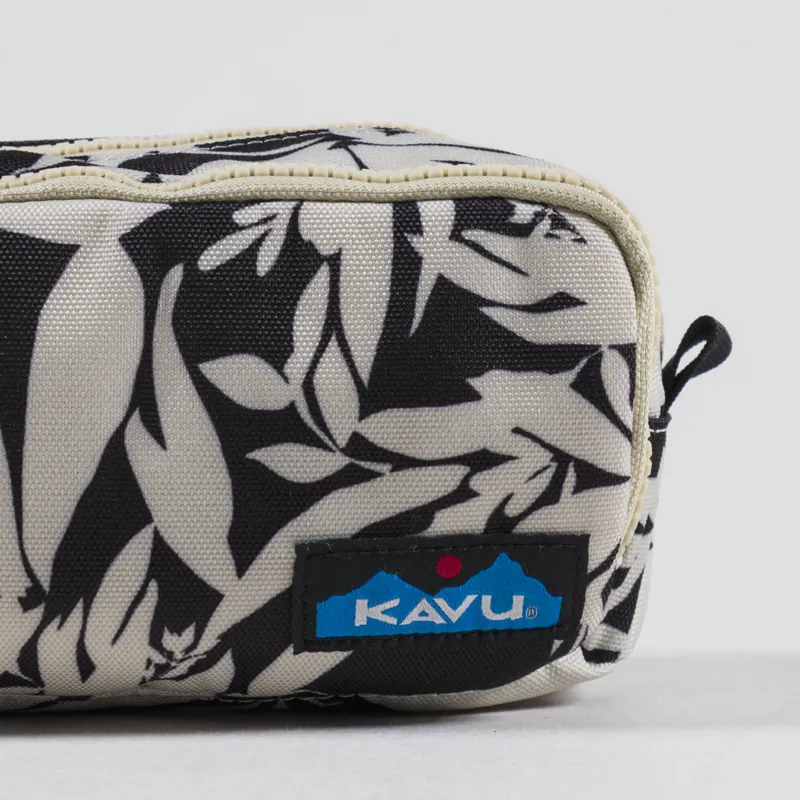 Kavu Womens Out Pouch BW Fronds-5