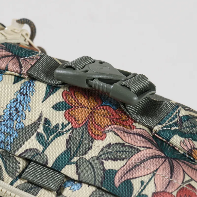 Kavu Supply Kit Bag Flower Fields-4
