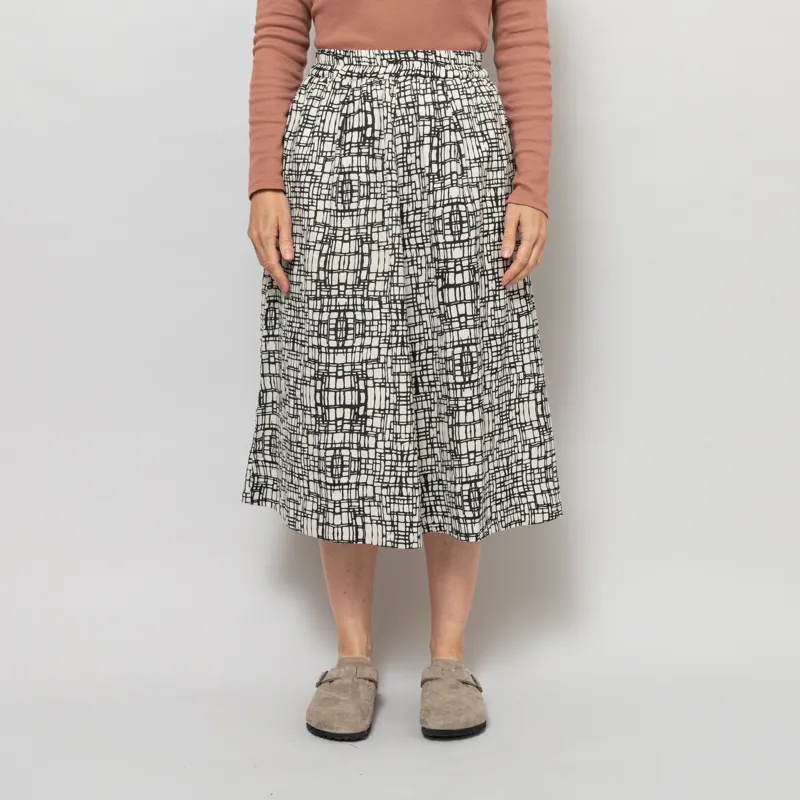 Folk Womens Full Seam Skirt Black Ecru Maze Print