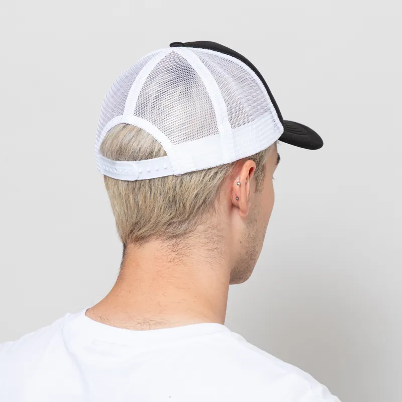 Carhartt WIP Sandwich Trucker Cap Black-2